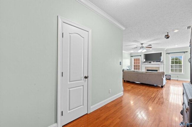 Foto del edificio - 25850 Iron Gate Dr