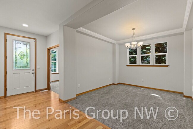 Foto del edificio - Beautiful Central Bothell Home. Great Floor Plan! Open Lvg Spaces, Office, Bonus Room  + XL Bedro...