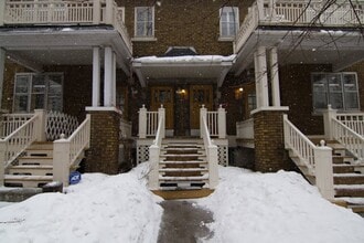 Building Photo - 4067 Av Grey