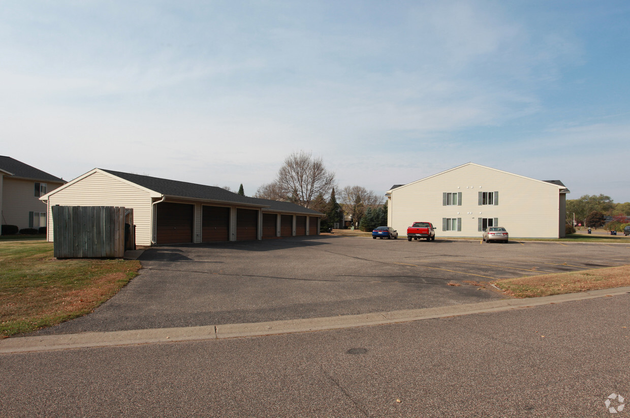 Building Photo - 469 Gibbs St