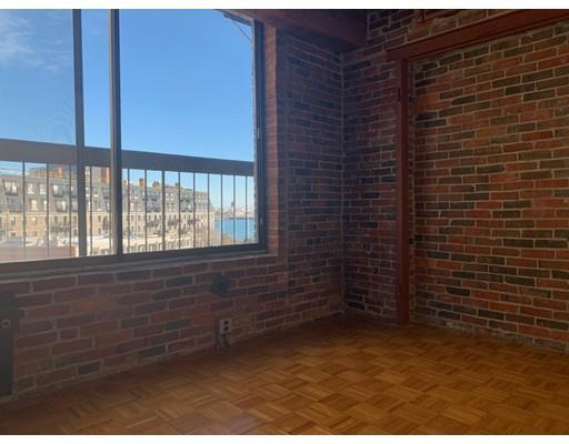 Primary Photo - 10 Commercial Wharf W
