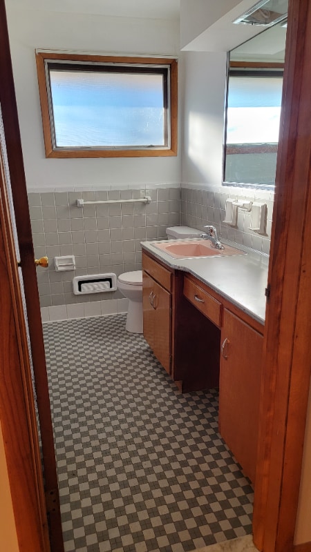 Foto del edificio - 404 Crestwood Ct