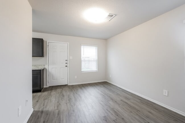 Building Photo - 2650 Bouvardia Wy