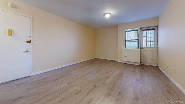 Building Photo - 87-30 62nd Ave