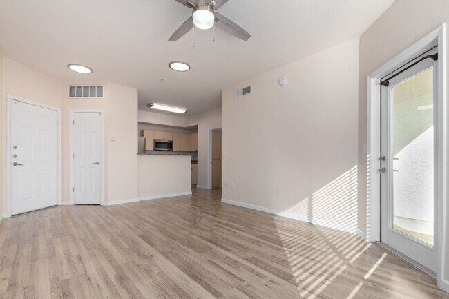 Foto del edificio - 18416 N Cave Creek Rd