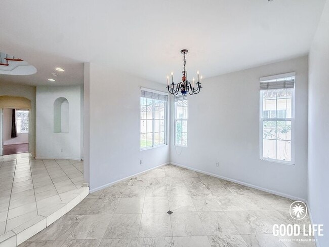 Building Photo - 4639 Vereda Mar Del Sol