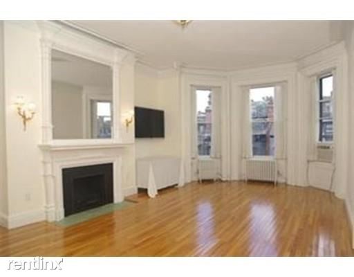 Building Photo - 135 Commonwealth Ave