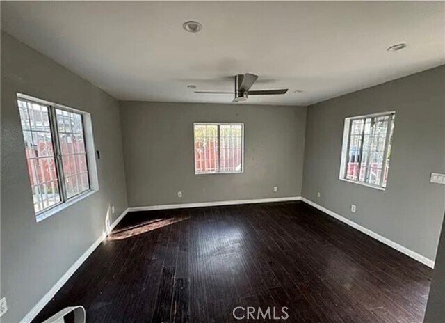 Foto del edificio - 1755 E 92nd St