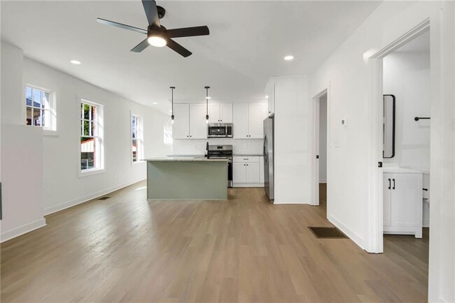 Foto del edificio - 1129 Larosa Terrace SW