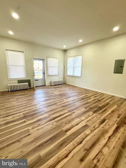 Photo - 1906 49th St House