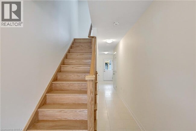 Building Photo - 26 Hine Rd