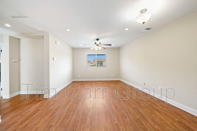 Building Photo - 170 Albert Pl