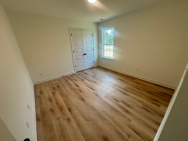 Building Photo - 6183 Clover Ct
