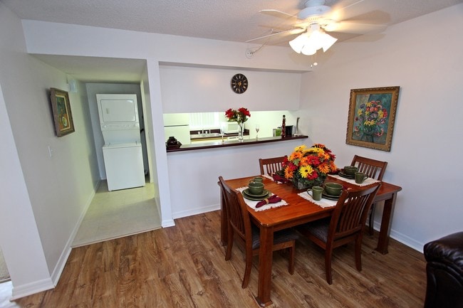 Building Photo - REVERE LANDINGS