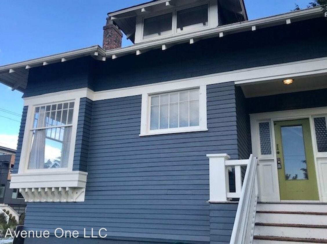Primary Photo - 5 br, 2 bath House - 3936 Woodlawn Ave. N.