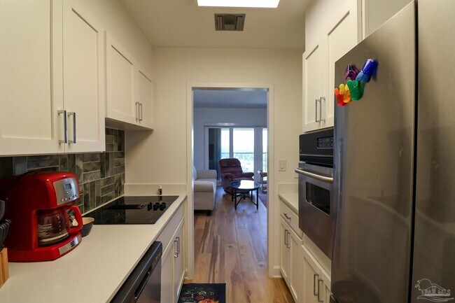 Foto del edificio - 825 Bayshore Dr