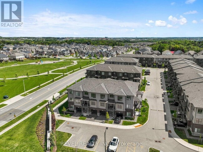 Building Photo - 124-124 Compass Trail