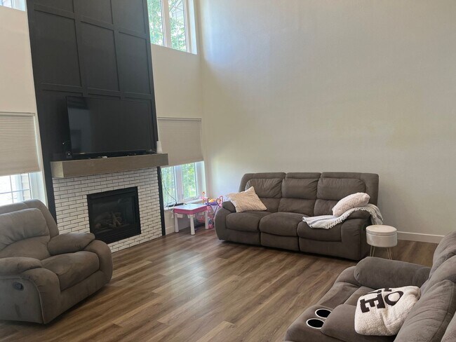 Foto del edificio - Spacious 3BR Condo in Iowa City