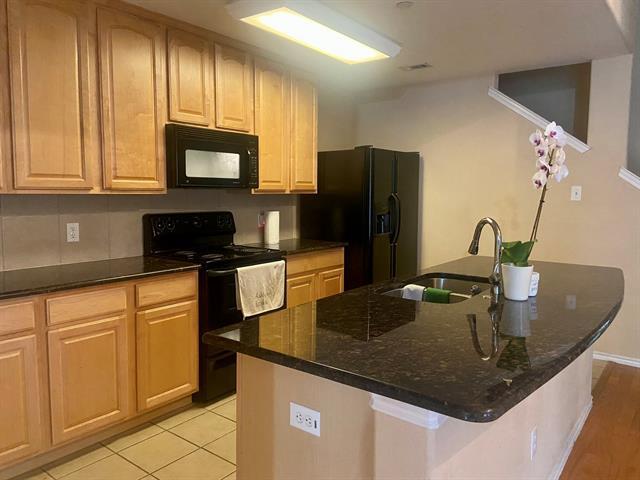 Building Photo - 10324 Darkwood Dr