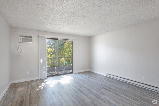 2BR, 1BA - 844SF - Serrano Apartments
