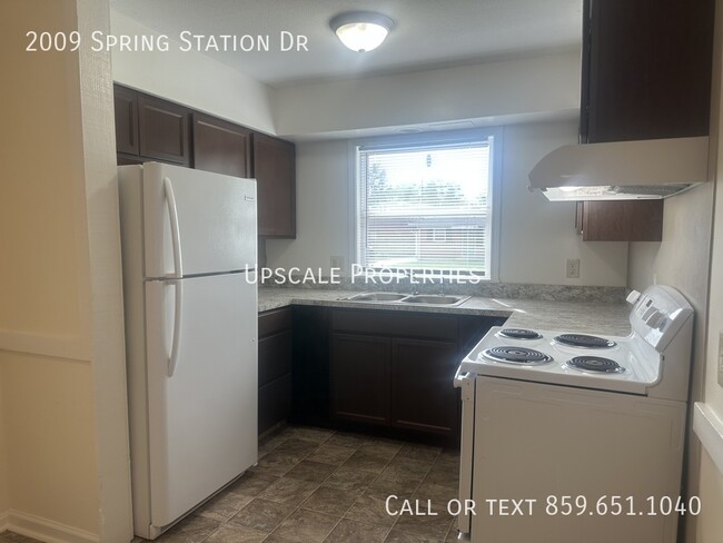 Foto del edificio - 2009 Spring Station Dr