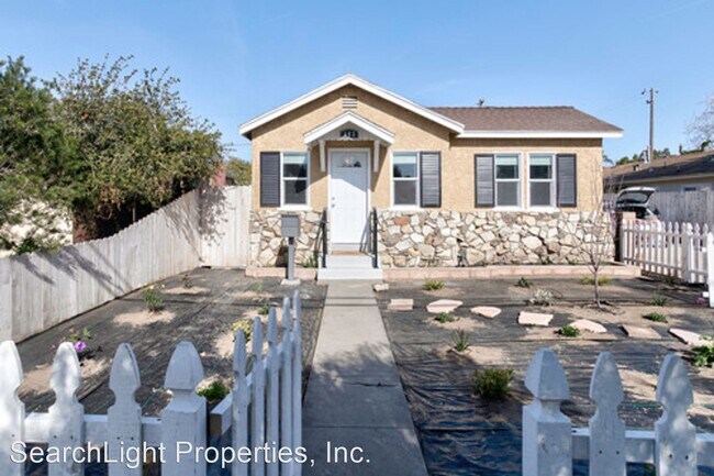 Building Photo - 2 br, 1.5 bath House - 143 E. Sunset Ave.
