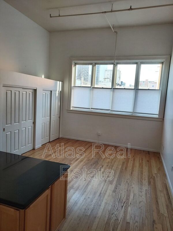 Building Photo - 1555 California St