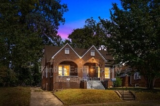 Building Photo - 1526 42nd St Ensley