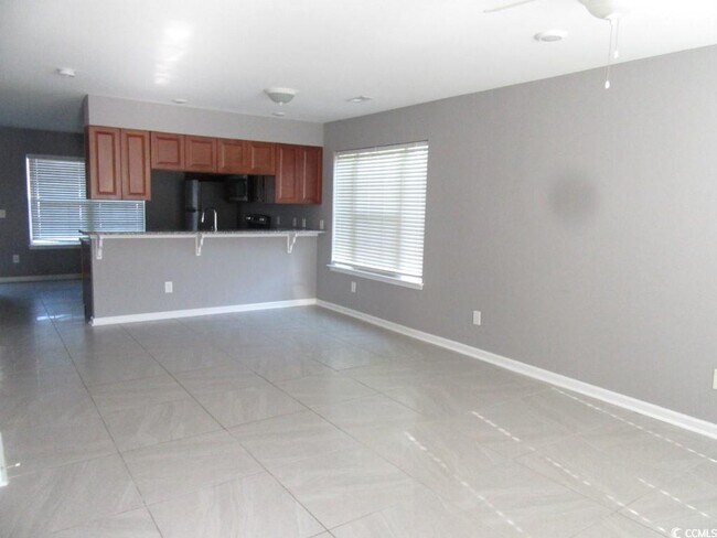 Building Photo - 4134 Horseshoe Rd N