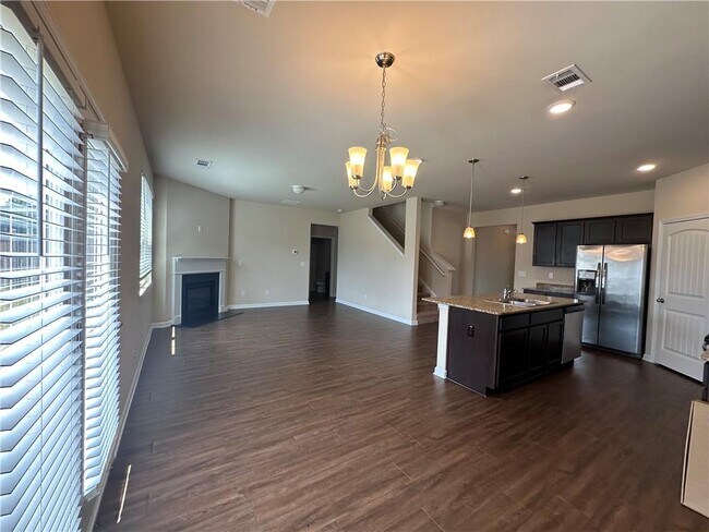 Building Photo - 20 Dandelion Ct