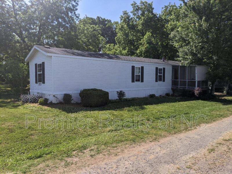 Primary Photo - 273 Main Church Rd