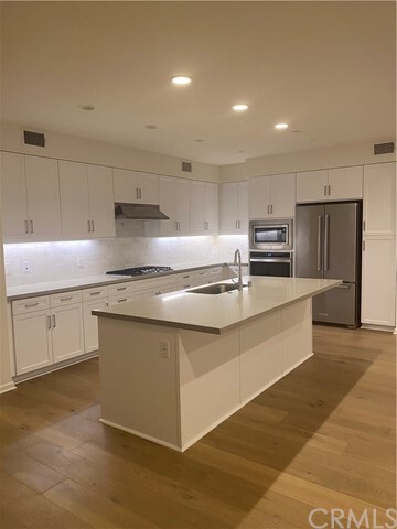 Building Photo - 220 Buena Vida Dr