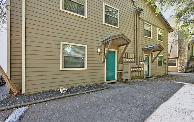 Building Photo - 6700 Cooper Ln