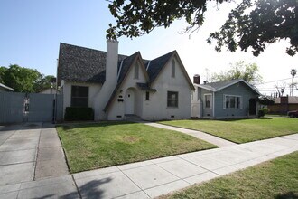 Building Photo - 4508 E Illinois Ave
