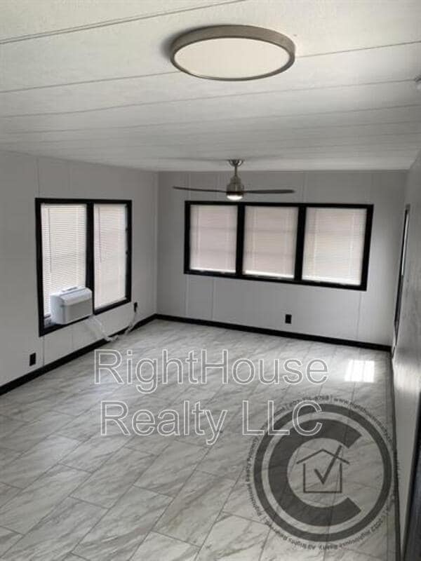 Building Photo - 2854 Lake Alfred Rd