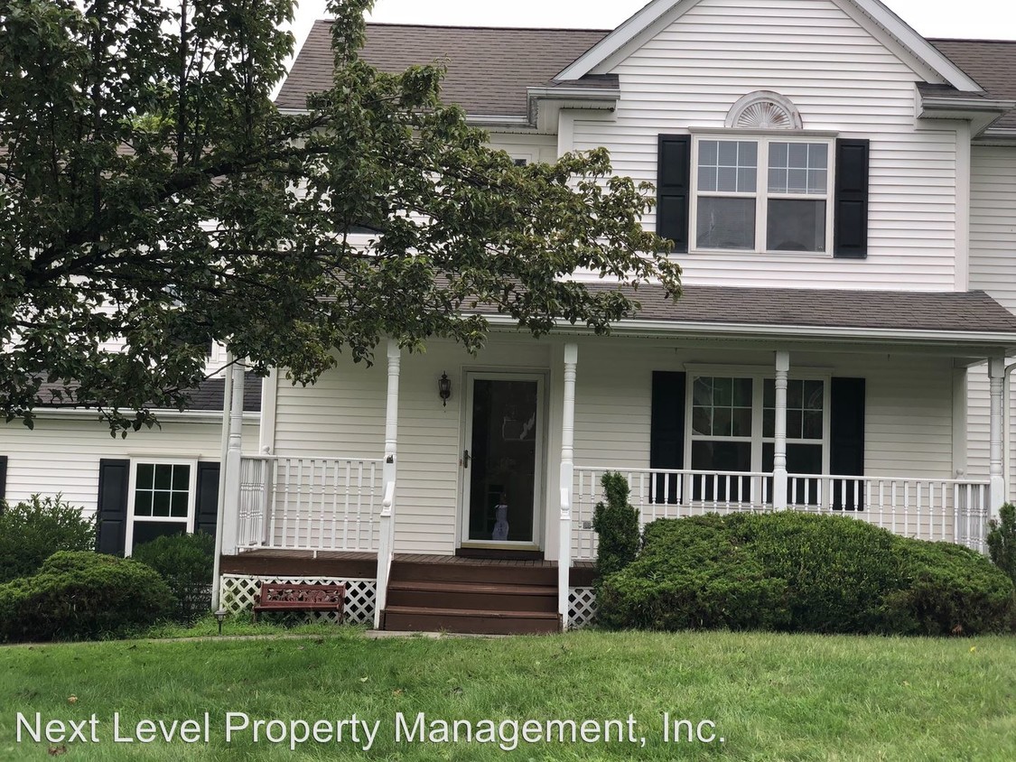 Primary Photo - 4 br, 2.5 bath House - 53 Van Scoy Rd