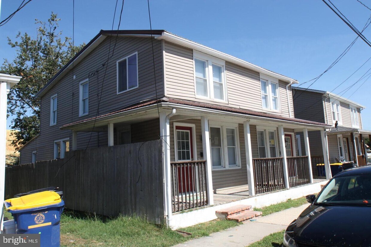 426 W Commerce St, Smyrna, DE 19977 House Rental in Smyrna, DE