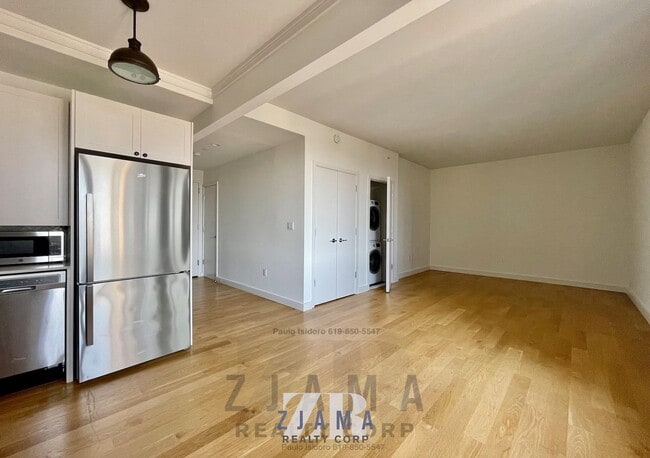 Building Photo - 409 Eastern Pkwy