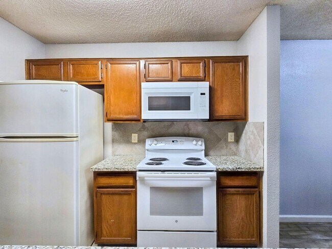 Foto del edificio - 8389 Sands Point Dr