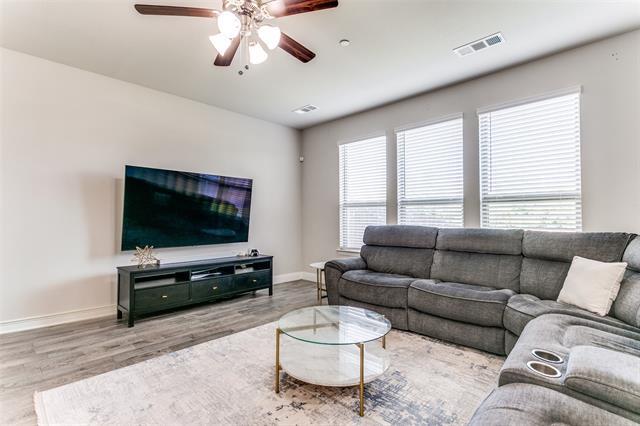 Foto del edificio - 657 Hutchinson Ln