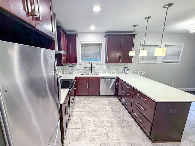 Foto del edificio - 3218 Merida Ave