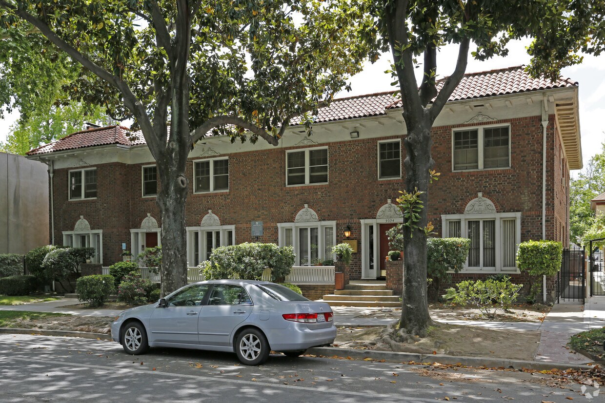 Primary Photo - McKinley Flats