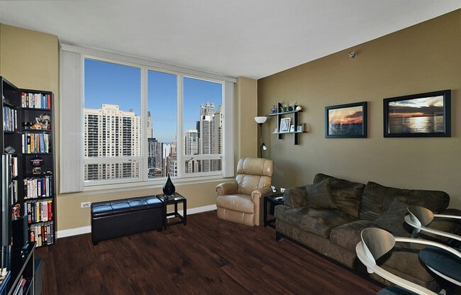 Foto del edificio - 33 W Ontario St