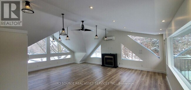 Photo du bâtiment - 170 Meadowland Crescent