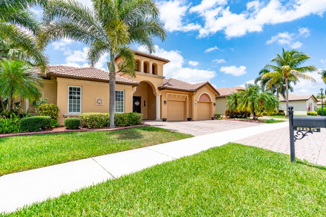 Building Photo - 885 SW Grand Reserves Blvd