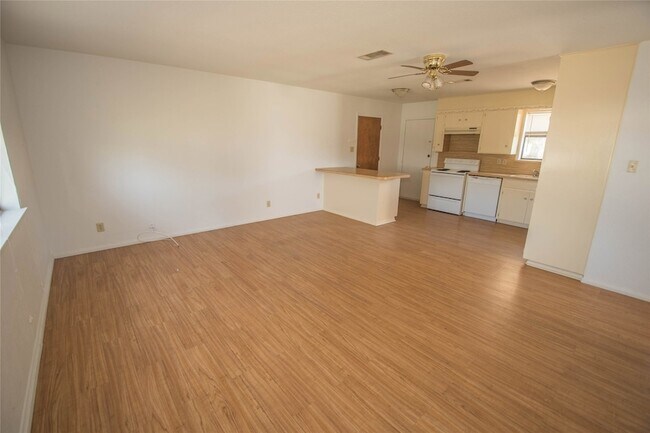Foto del edificio - 712 N Keith St