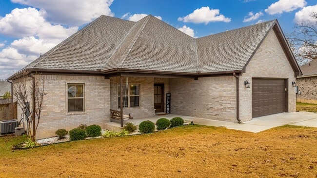 Building Photo - Stunning Sherwood Home in Quiet Cul-de-Sac | Modern Upgrades & Spacious Layout