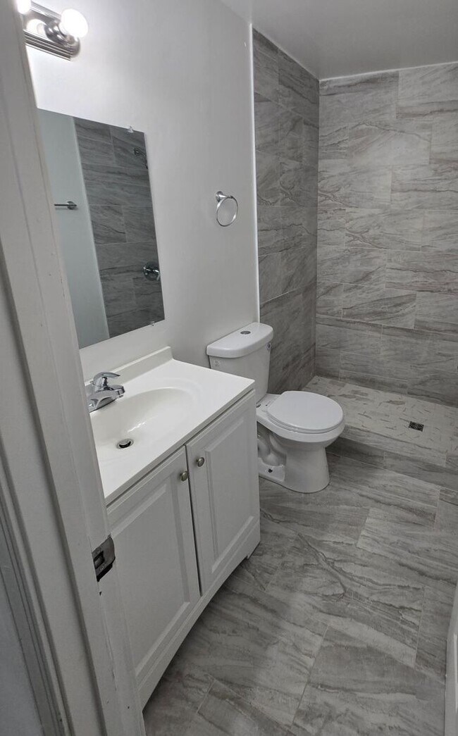 Foto del edificio - 3 bedroom home in Chesterfield County