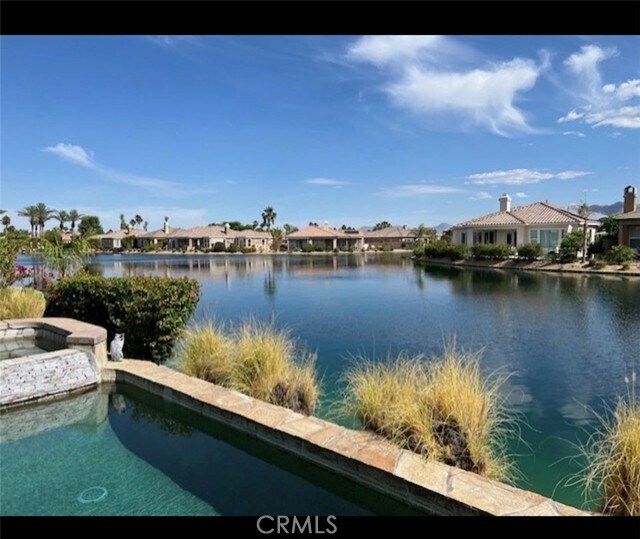 Foto del edificio - 111 Shoreline Dr