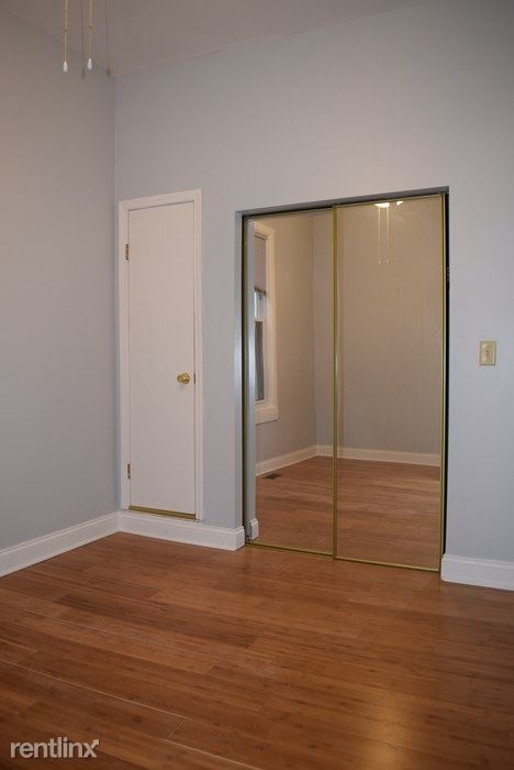 Building Photo - 3 br, 2 bath Apartment - 1923 N Mozart St